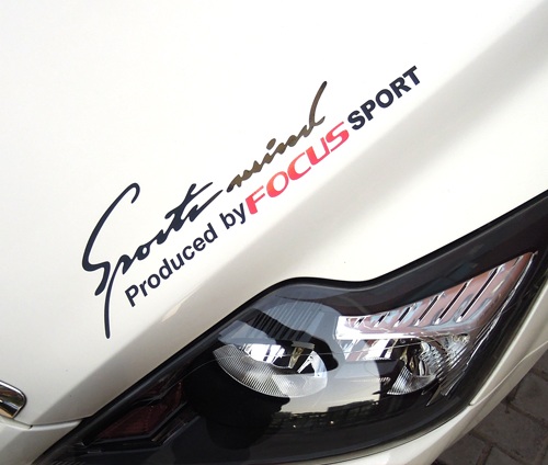 decal chữ dán xe